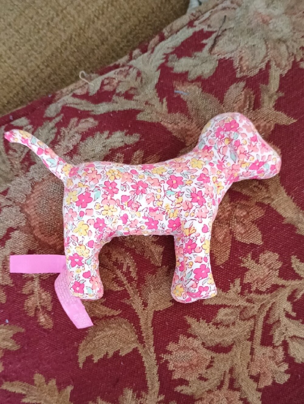PINK Victoria's Secret Floral 'DREAM' Dog Accent in Pink - Picture 3 of 4